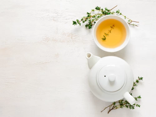 Beneficiile ceaiului de salvie asupra cavității bucale